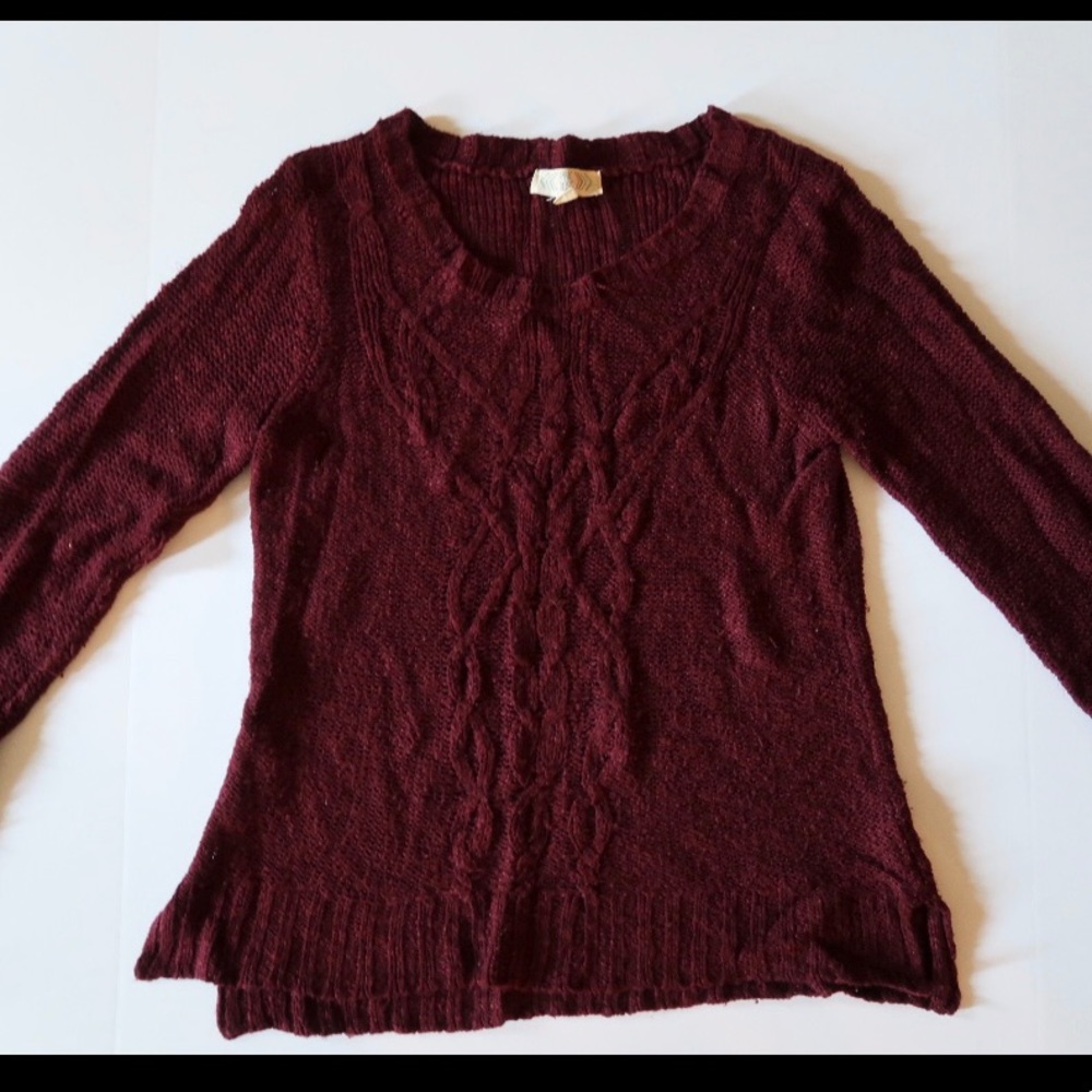 Maroon sweater